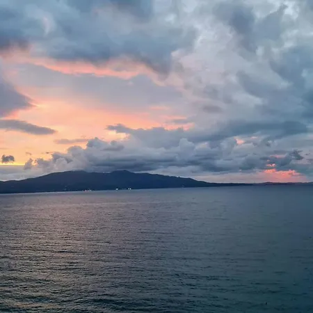 Daire Sea ​​View Apartment *